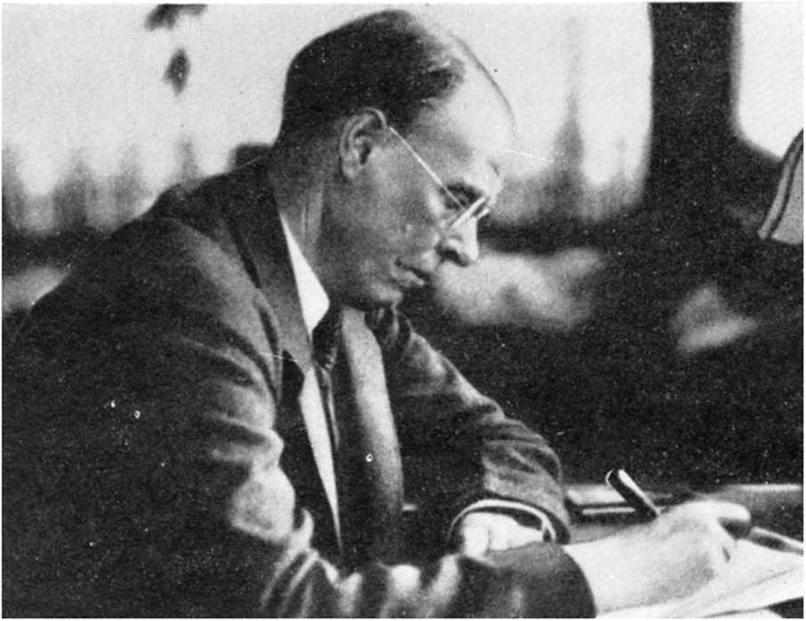 Синклер Льюис пишет